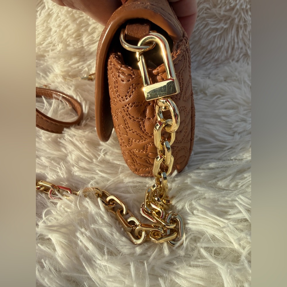 Tory Burch Signature Crossbody Bag - Picture 5 of 12